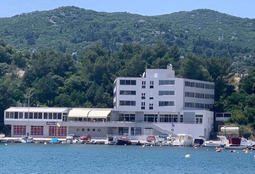 בית מלון כפרי Tolero