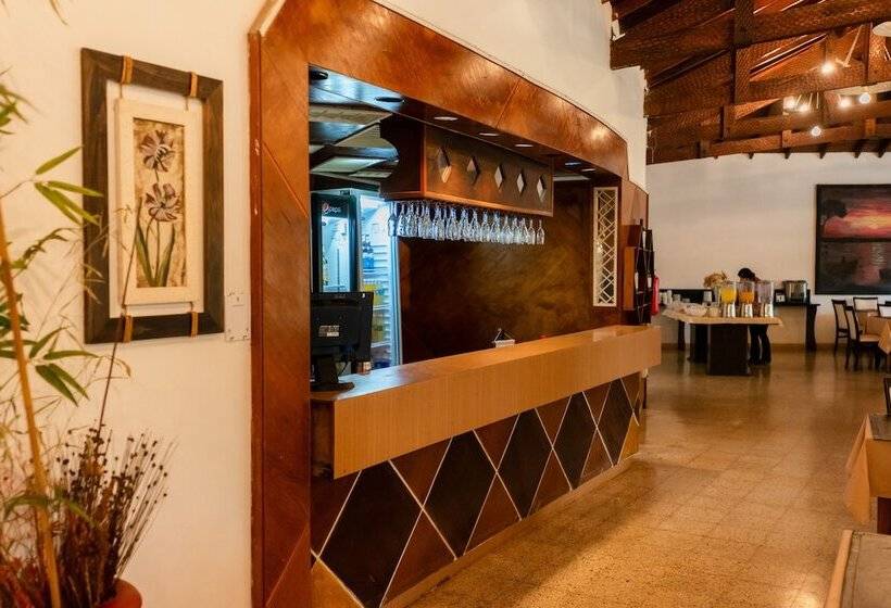 Отель Tropical Iguazu