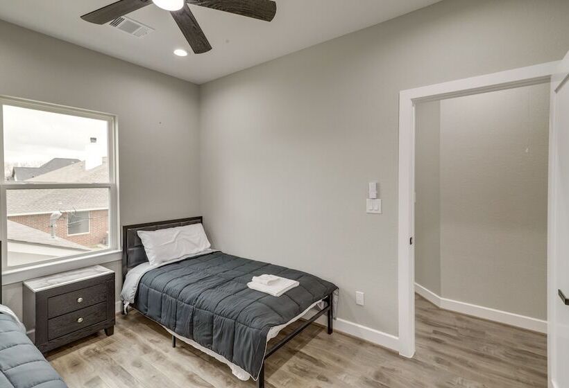 Modern Houston Vacation Rental   6 Mi To Downtown