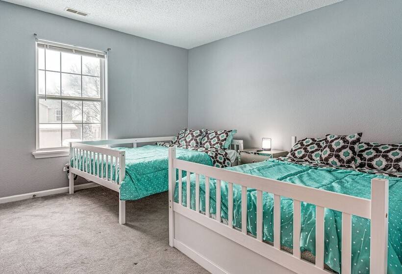 Indianapolis Home W/ Private Yard ~ 8 Mi To Dtwn!