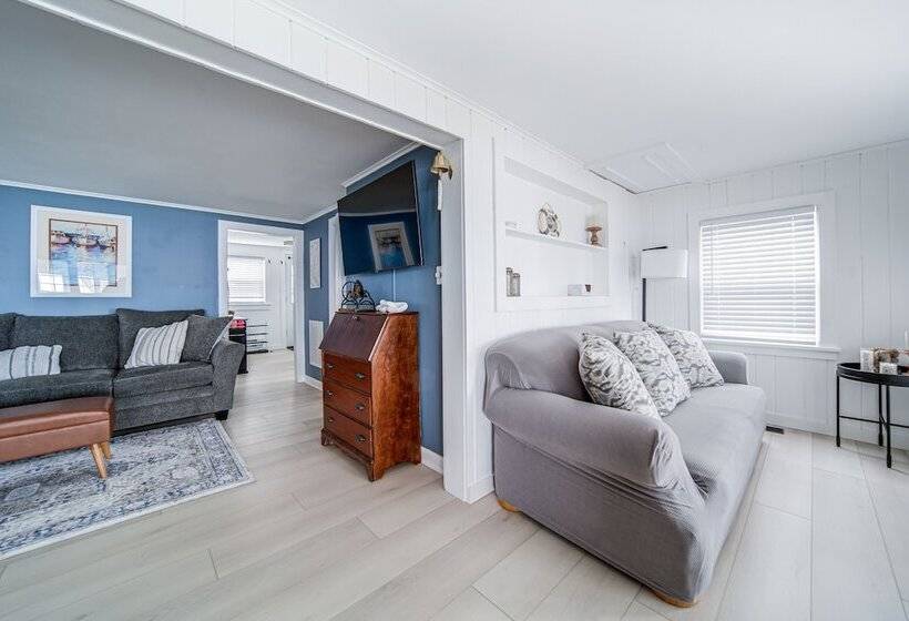 Waterfront Chautauqua Lake Home W/ Stunning Views