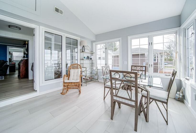 Waterfront Chautauqua Lake Home W/ Stunning Views