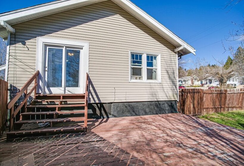 Klamath Falls Home W/ Deck ~ 1 Mi To Downtown