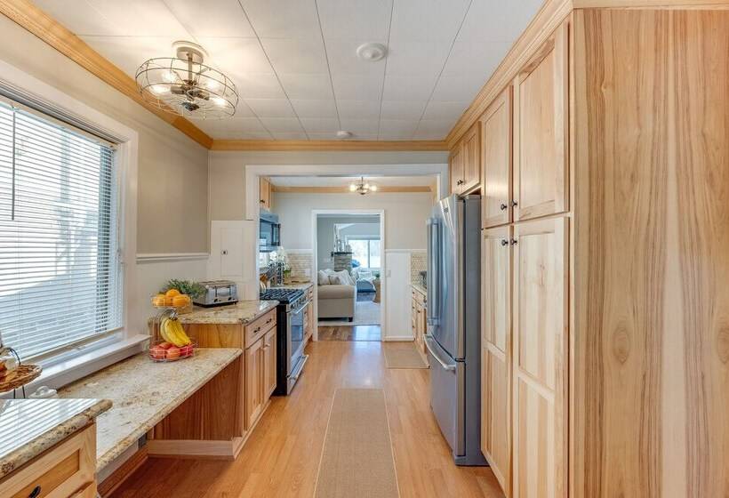 Lakefront Highland Home W/ Dock ~ 2 Mi To Milford!