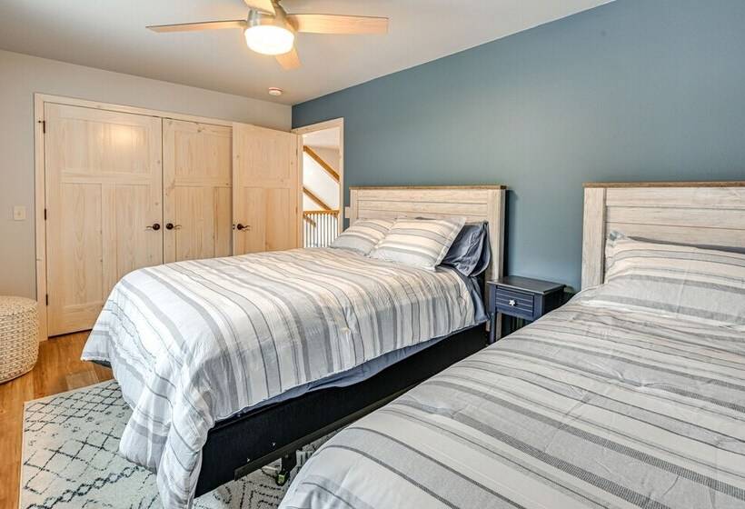 Lakefront Rhinelander Cottage W/ Private Dock!