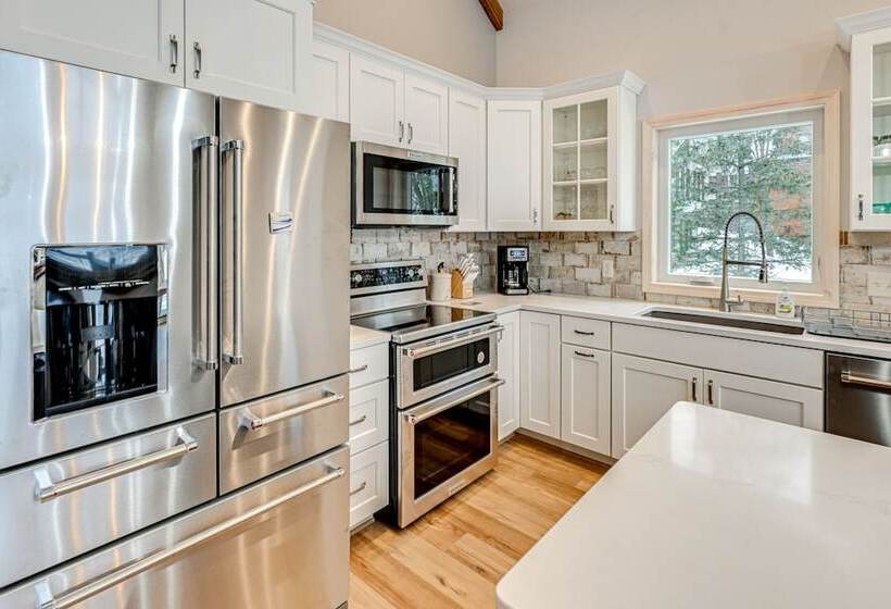 Lakefront Rhinelander Cottage W/ Private Dock!