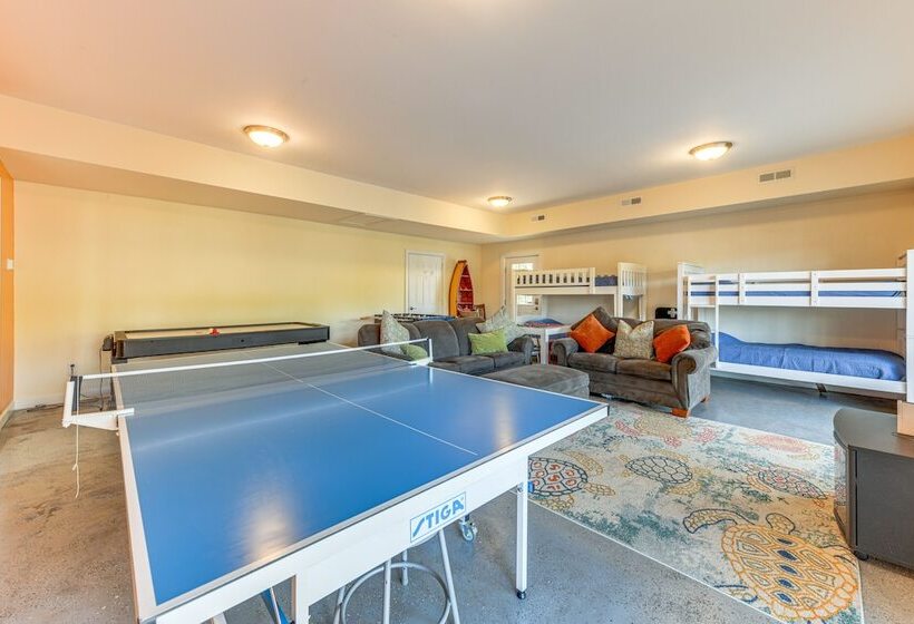 Littleton Home W/ On Site Lake Gaston Access!