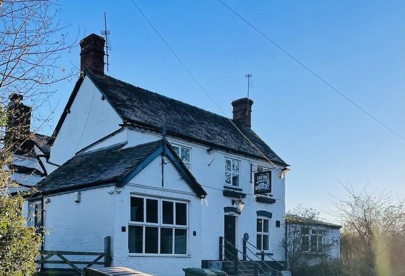 Log Burner And Beamed Ceilings King Size Bed