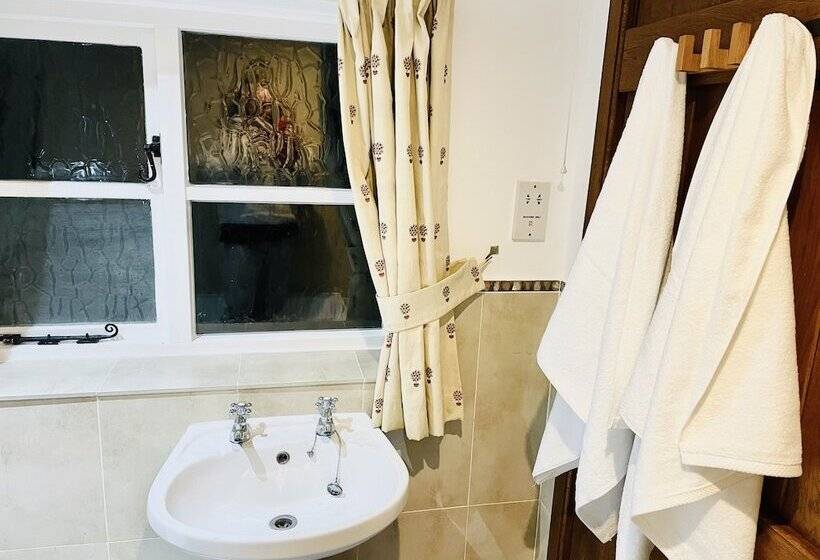 Log Burner And Beamed Ceilings King Size Bed