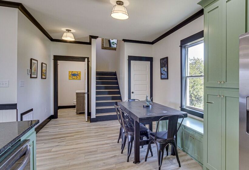 Long Beach House W/ Charcoal Grill: Steps To Shore