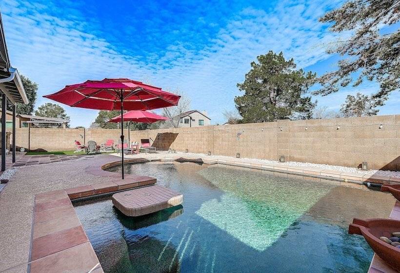Lovely Gilbert Home W/ Heated Pool: 3 Mi To Dtwn!