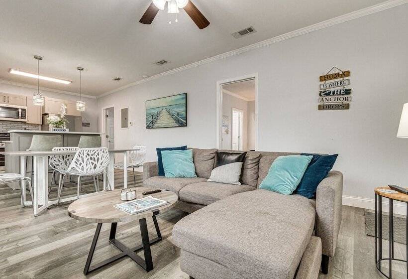 Lovely Pensacola Home W/ Yard < 1 Mi To Downtown!