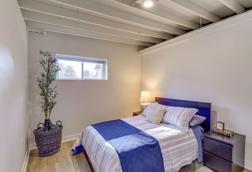 Modern Buckeye Lake Retreat: Game Room & Fire Pit!