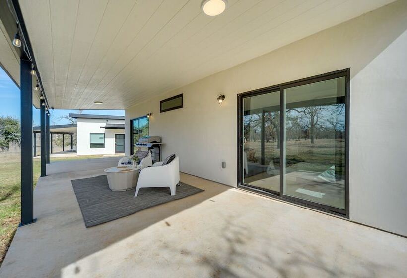 Art Ranch Fredericksburg Getaway 13 Mi To Downtown