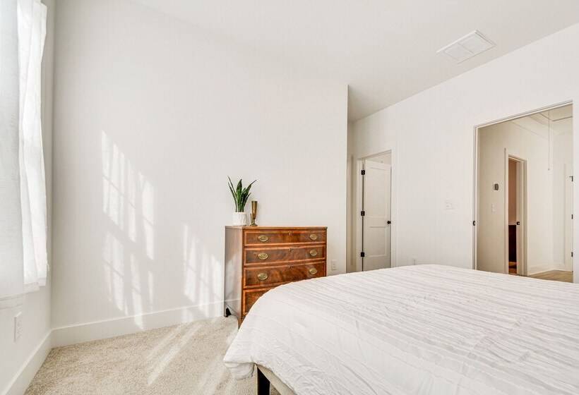 Modern Raleigh Home < 9 Mi To Downtown!