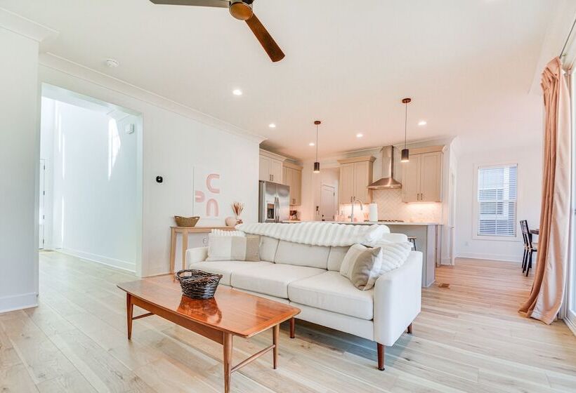 Modern Raleigh Home < 9 Mi To Downtown!