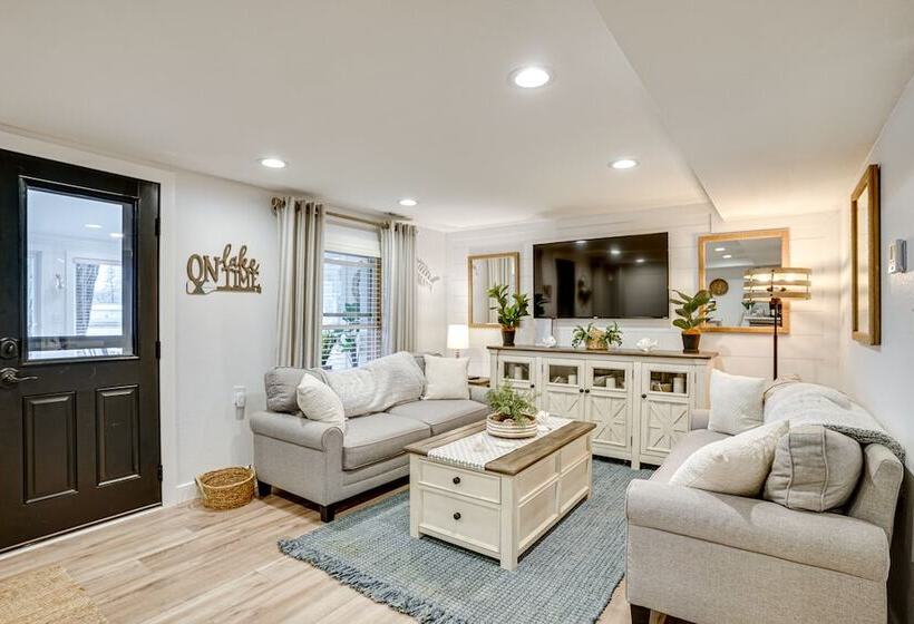 Montpelier Lake House W/ Deck, Dock & Fireplace!