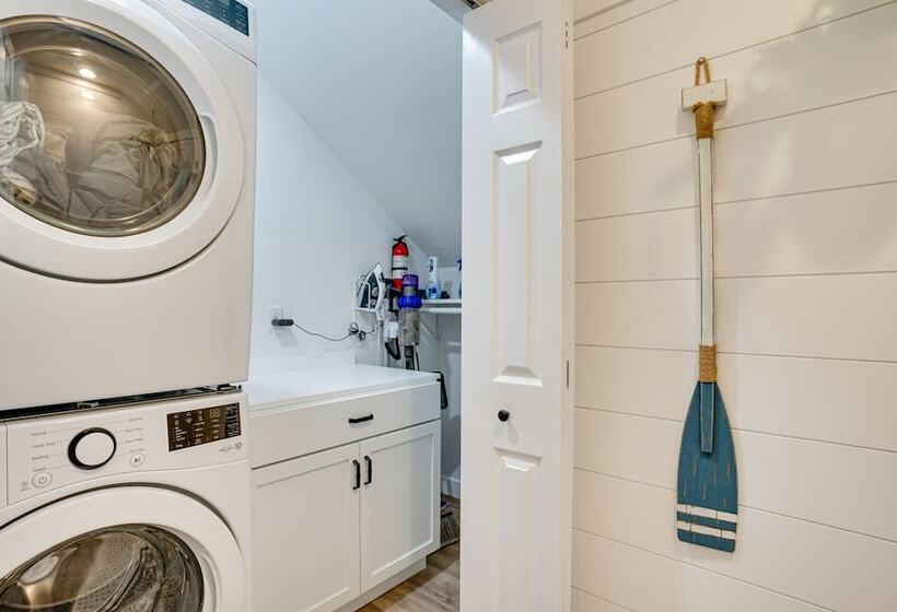 Montpelier Lake House W/ Deck, Dock & Fireplace!