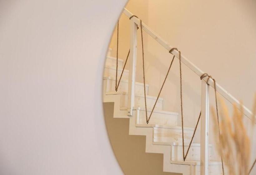 Mystery Suites & Apartments