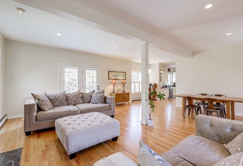 Mystic Retreat W/ Patio & Grill: Walk To River!