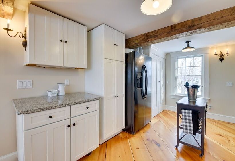 Oceanfront Mid Coast Maine Home W/ Private Beach!