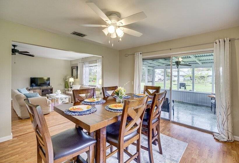 Palm Bay Home W/ Screened Porch   8 Mi To Beaches!