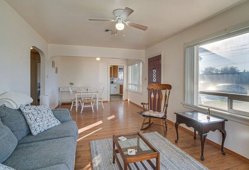 Peaceful Klamath Falls Home W/ Large Fenced Yard!