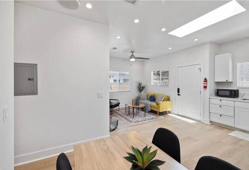 بنسيون Cozy Prvate Adu Close To Disney Beach Ev