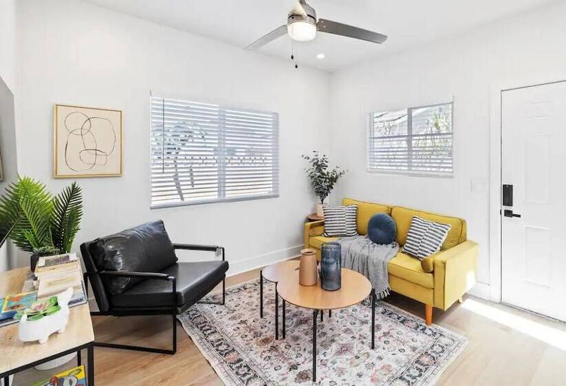 بنسيون Cozy Prvate Adu Close To Disney Beach Ev