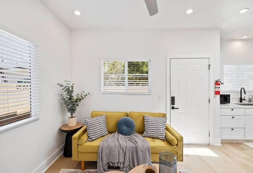 بنسيون Cozy Prvate Adu Close To Disney Beach Ev