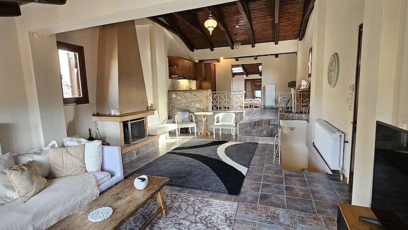 پانسیون Livadi Escape