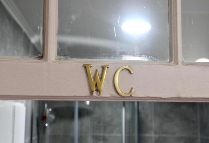 ペンション Matching Loures Guest House