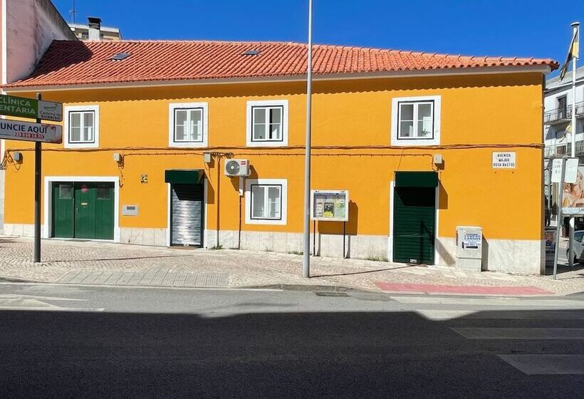 ペンション Matching Loures Guest House