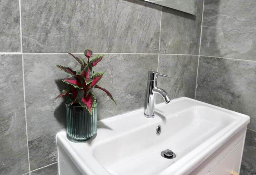 ペンション Matching Loures Guest House