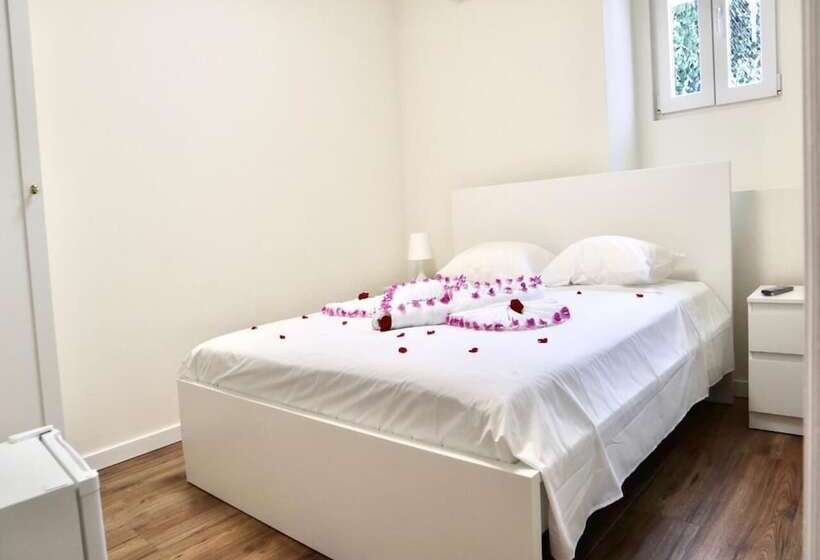 بنسيون Matching Loures Guest House