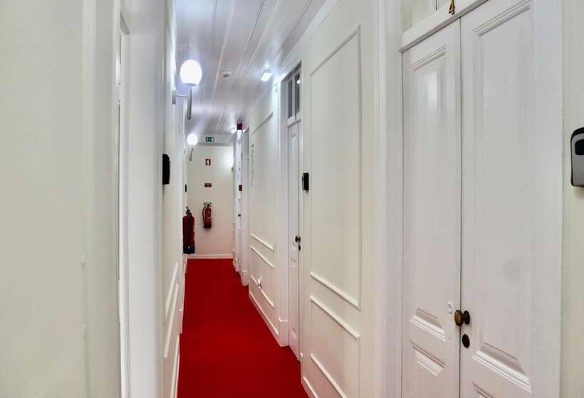 بنسيون Matching Loures Guest House