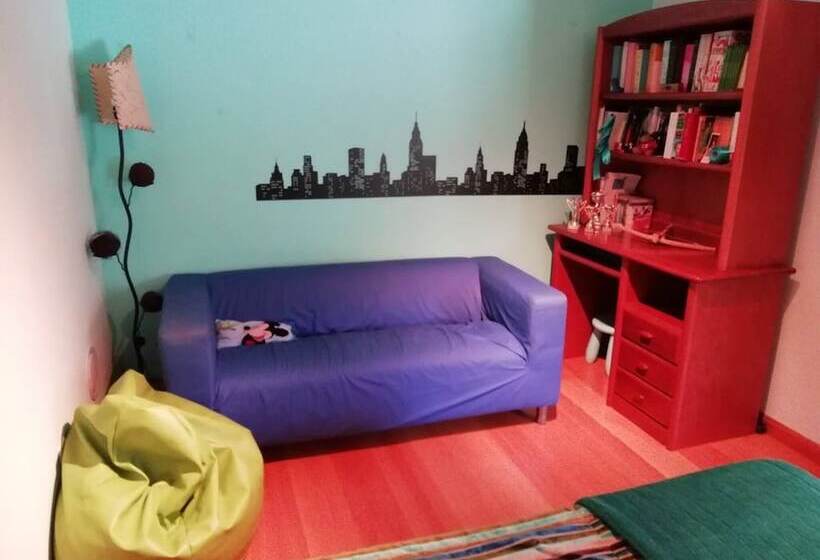 بنسيون Room In Apartment   Double Room 5 In Albarraque, Sintra With Balcony