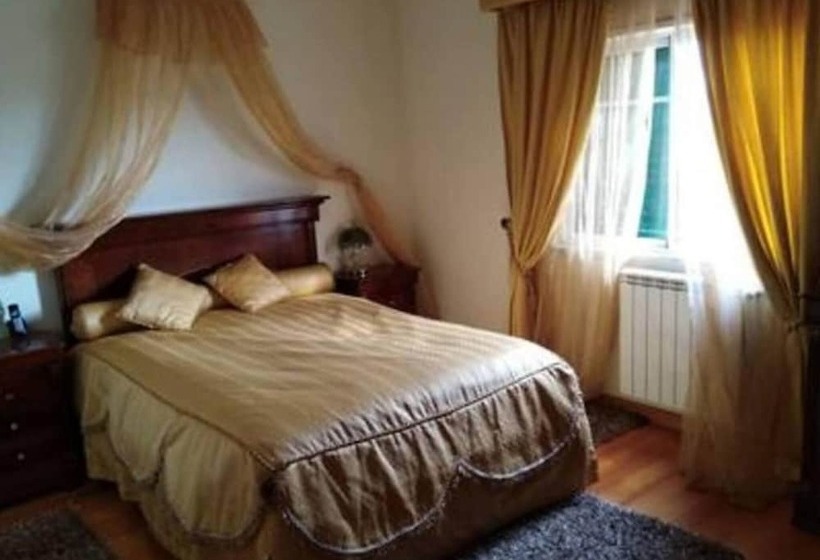 پانسیون Room In Apartment   Suite Room 6 In Albarraque, Sintra Between Cascais