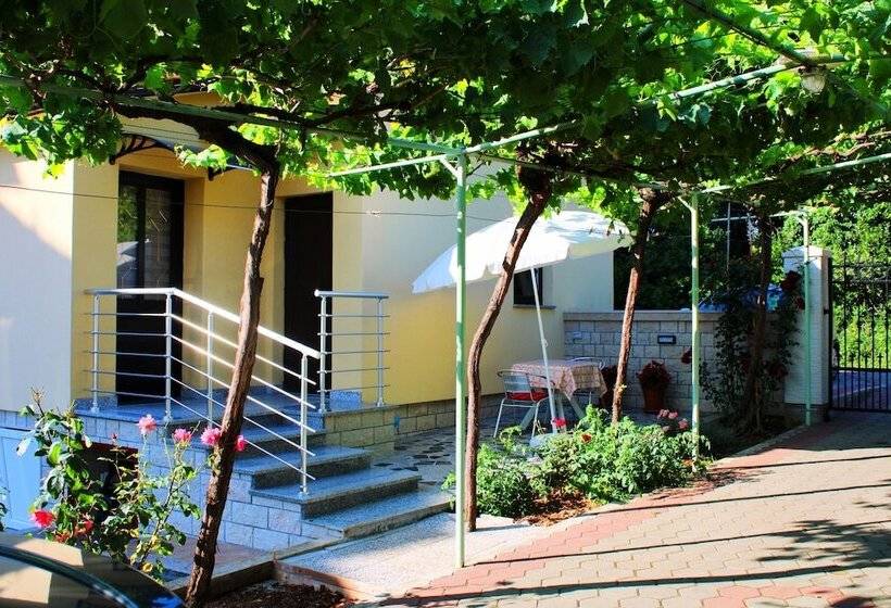 펜션 Room In Studio   Little Studio Sanjica In Pula, One Person