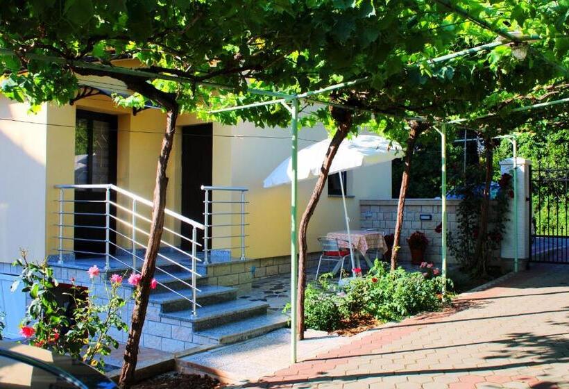 膳宿费 Room In Studio   Little Studio Sanjica In Pula, One Person