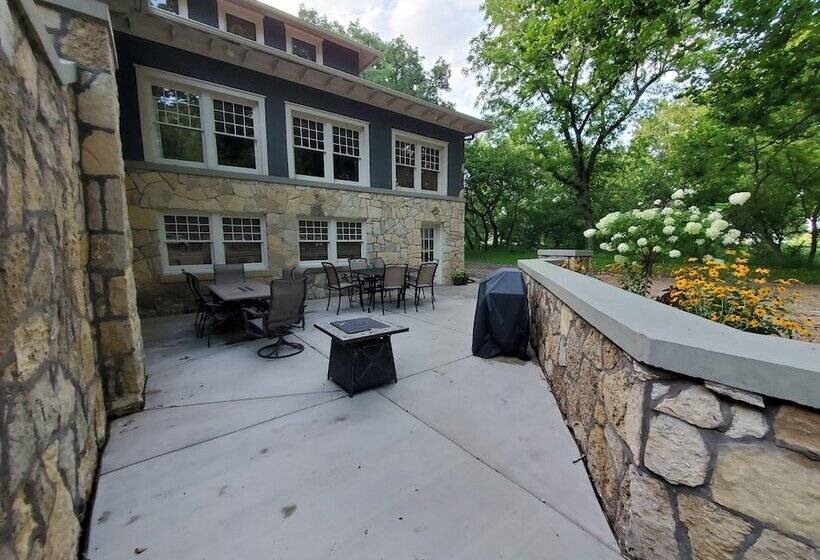 بنسيون Sycamore Springs