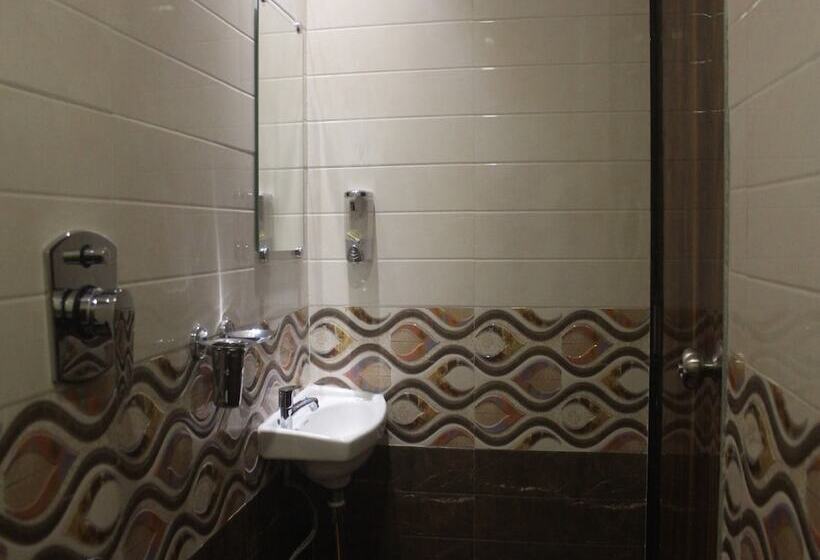 פנסיון Tanvi Guest House