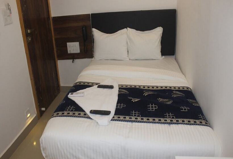 פנסיון Tanvi Guest House