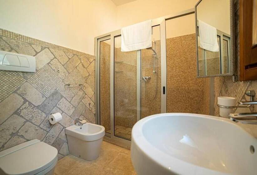 פנסיון Villa Clori