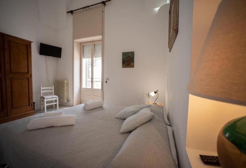 פנסיון Villa Clori