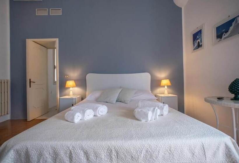 פנסיון Villa Clori