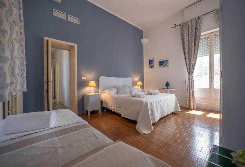 פנסיון Villa Clori