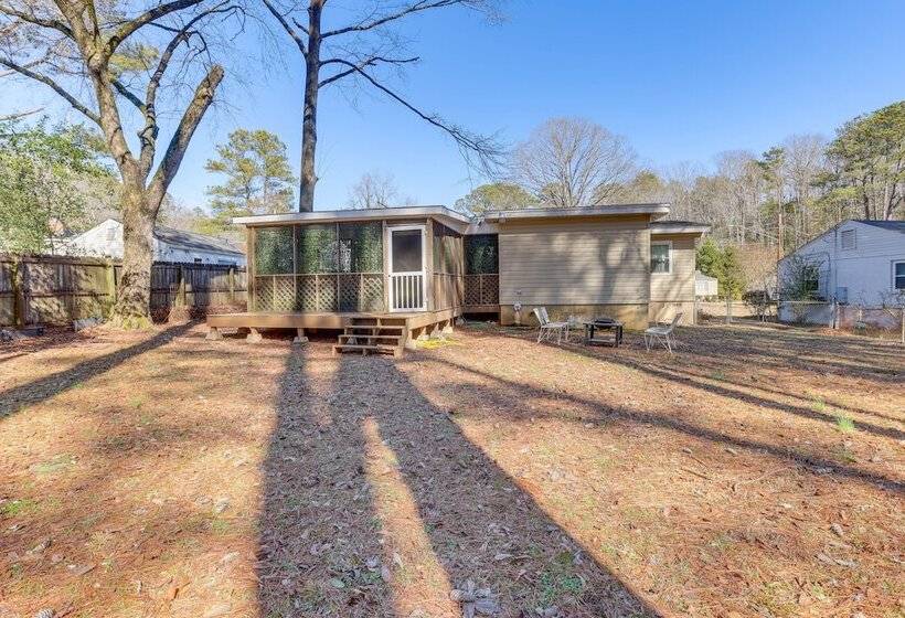 Pet Friendly Birmingham Cottage W/ Private Hot Tub