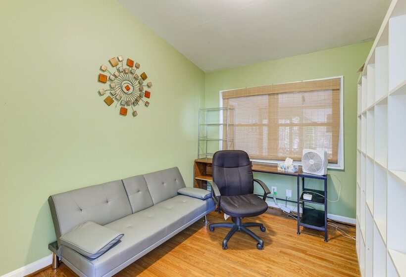 Pet Friendly Birmingham Cottage W/ Private Hot Tub