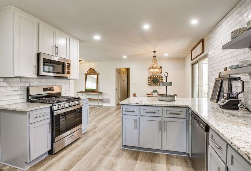 Pet Friendly Fultondale Home ~ 9 Mi To Birmingham!